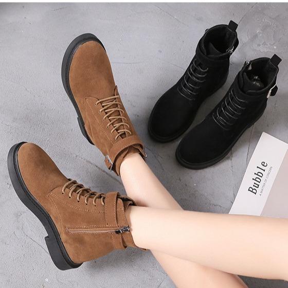 Boot Martin cho phụ nữ hàng mới về cho mùa thu và mùa đông được làm bằng chất liệu Da Lộn có dây buộc và khóa đế dày thoải mái phong cách và Dễ Phối Đồ