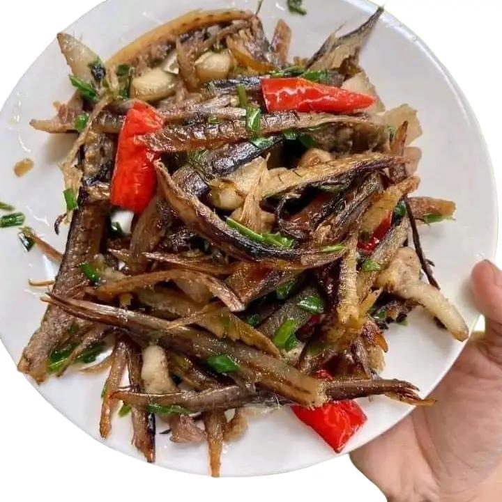  Khô cá ngừ hấp Mặn nguyên con đã bỏ sạch đầu bụng   khô vừa phải  