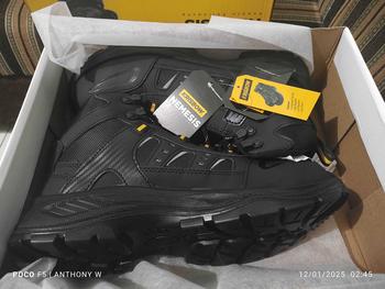 Product Review of SEPATU SAFETY SHOES NEMESIS 6INCH HITAM BLACK from A**y W**a R**r 2