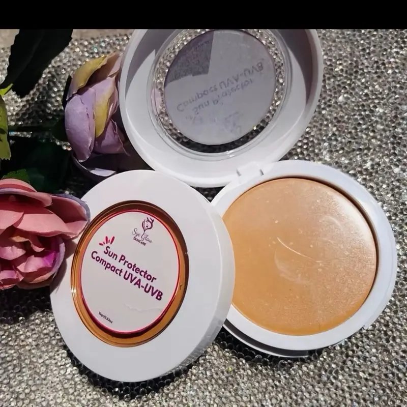 Bedak Glowing Sun Protector Compact UVA-UVB untuk Perlindungan Matahari yang Efektif , untuk wajah normal dan kering , tahan satu harian dan tahan air  ,makin lama makin glowing , tidak dianjurkan untuk kulit wajah berjerawat