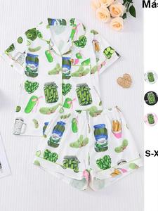 Conjunto de pijama de mujer con estampado de pepino, manga corta, top con cuello de solapa, diseño casual y cómodo con frente con botones y bolsillo en el pecho, conjunto de pijama con shorts de cintura elástica, ropa de dormir para damas