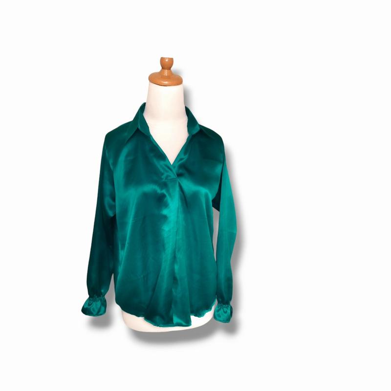 Product Introduction of Satin Blouse V-neck  Top Baju Atasan  Wanita Formal Satin Top Kantor Blouse Kerah  Kemeja  Kerja Wanita Tangan Panjang Mewah Nyaman Kancing 6