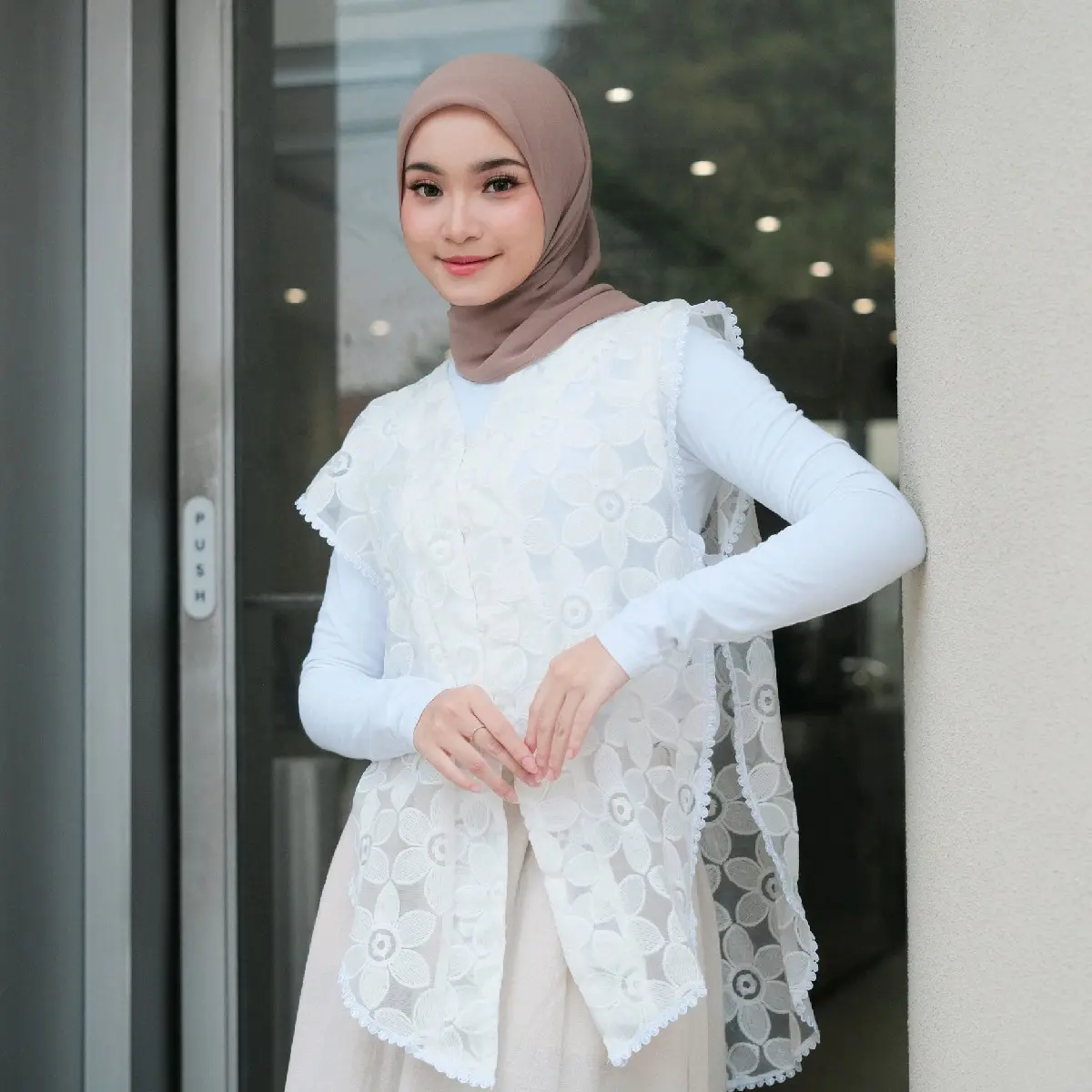 Sakura Vest | Vest Brokat