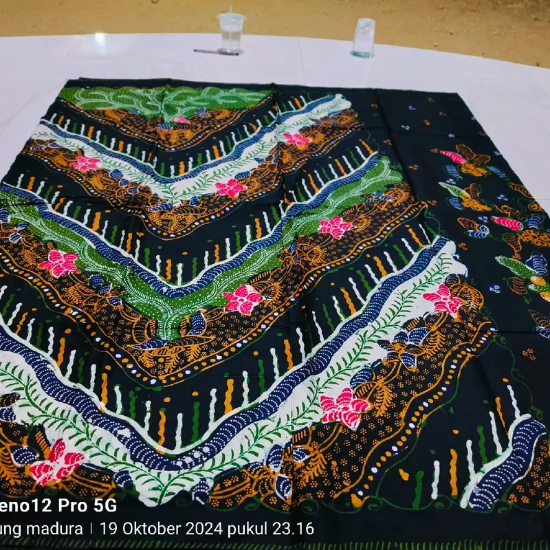 sarung batik tulis madura bahan halus lembut 8
