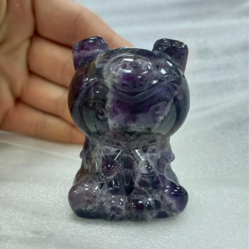 Beautiful little rabbit sculpture 1