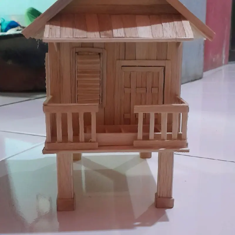 Miniatur rumah panggung dari stik es krim 2