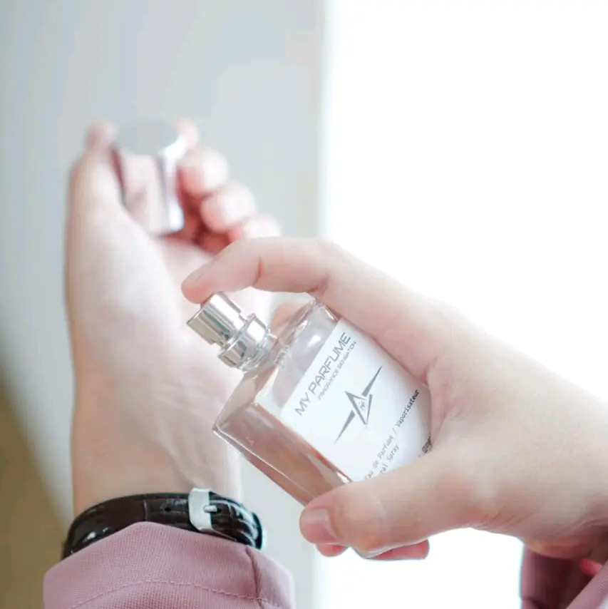 Parfum Chifon Pink untuk Perempuan dengan Aroma Manis dan Elegan Perfume