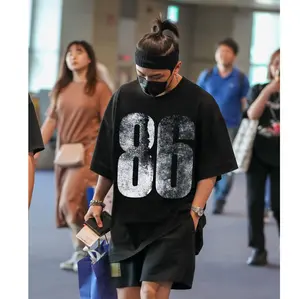 Kaos Distro Pria Wanita Logo 86 Efek Glitter T-shirt Big Size Kaos Oblong Lengan Pendek Katun 24S Nyaman Premium Reguler Fit Hitam Unisex