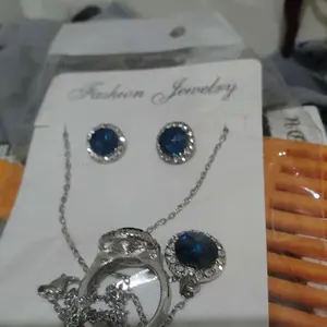 3 In 1 Perhiasan Wanita Blue Sapphire Kalung Anting Cincin Titanium Silver Aksesoris Mewah SAK-7004
