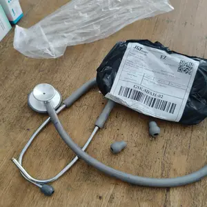 Skid Eartip / Penutup Telinga Bahan Silikon Lembut reusable Untuk Stetoskop Littmann