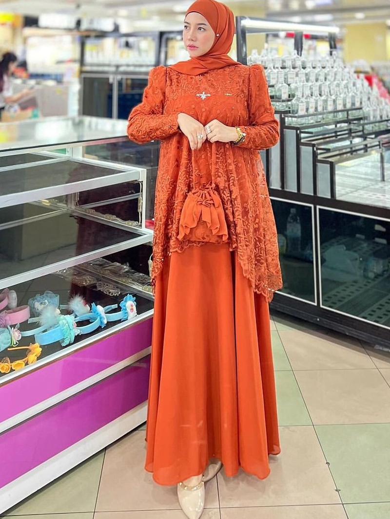 Product Introduction of Almeera Dress Ceruty Premium Mix Brokat Gamis Mewah Viral Pesta Kekinian Terbaru 2024 Kondangan Wanita Muslim Panjang 8