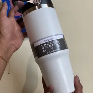 Tumbler Viral Stainless 900ml Vacuum Botol Minum Kapasitas 900ml Dengan Gagang Pegangan Multifungsi Untuk Air Teh Dan Kopi