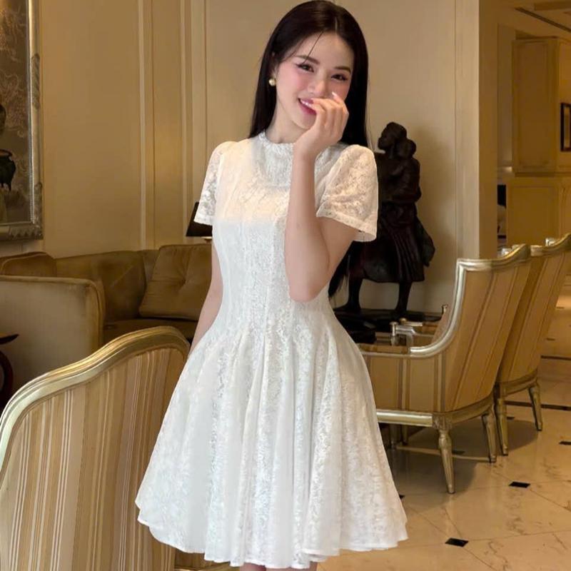 Đầm ren dự tiệc thiết kế tay ngắn xòe sang trọng Mea Dress 2