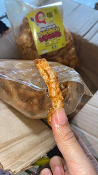 Product Review of Paket Gurilem & Kerupuk Mangkok Pedas isi 500 gram Food Snacks from b** 1