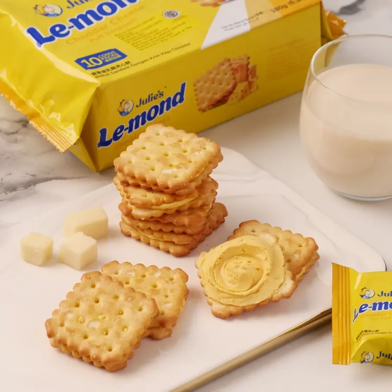 Julie's Lemond Puff Cheddar Cheese 180g 2