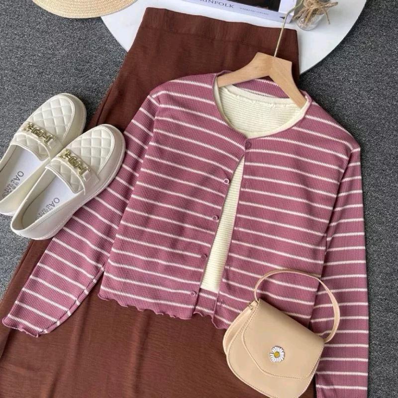 Cardigan Salur crop Korean Style Knit Waffle / Cardigan Stripe Wanita Terbaru Knitwear korea 0