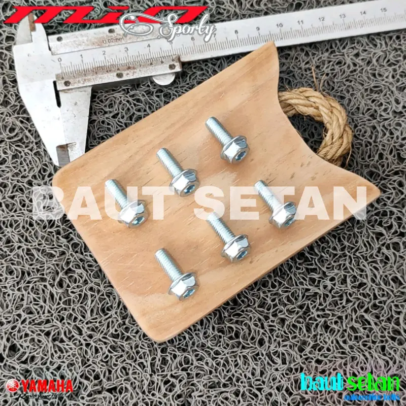 Baut dua kunci Dek/Pijakan kaki Mio Smile/Sporty 2