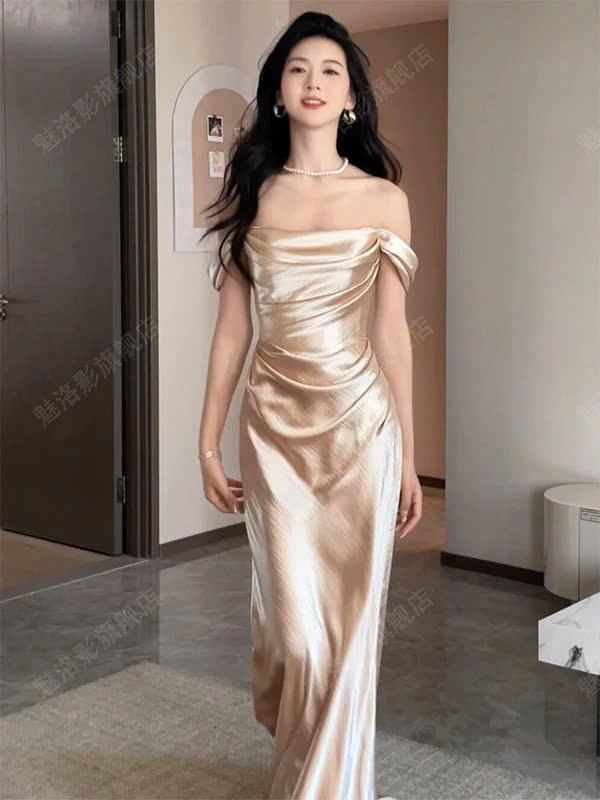 Đầm lụa trễ vai dáng dài phối dây lưng thanh lịch - lụa nhăn