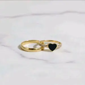 Set Cincin isi 2 Motif Love Hitam Cantik Dan Polos Gold 24k Anti Karat Rings