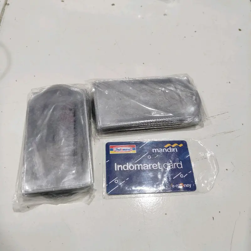 1 Pak Plastik Pelindung KTP SIM isi 100 Pcs 2