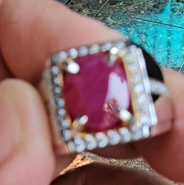 NATURAL RUBY BURMA 5.79crt 3