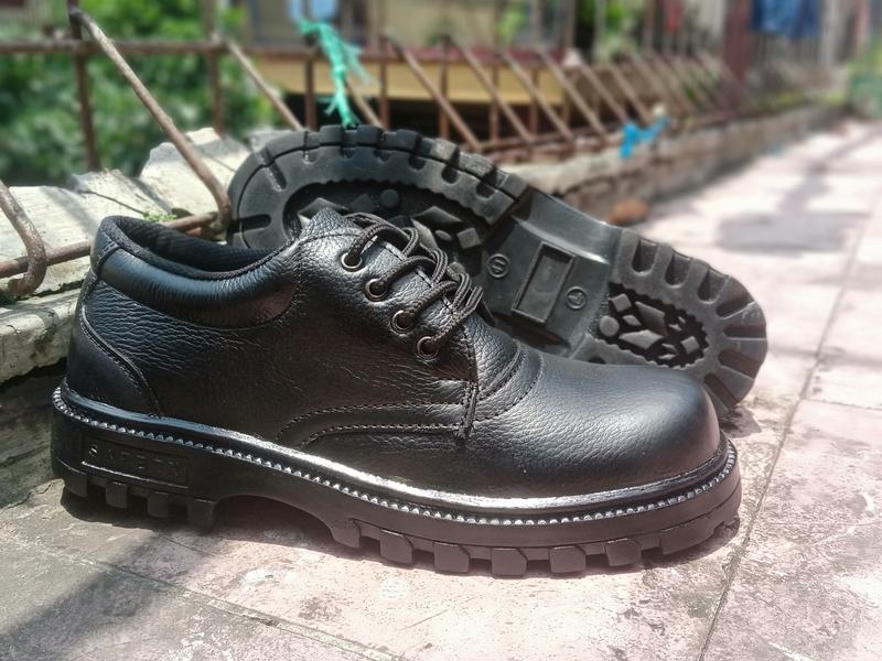 Sepatu Safety Boots Low Cut Kulit Sapi Ujung Besi Terbaru Kerja Lapangan Dinas Proyek Kitchen 0