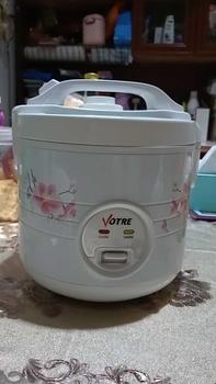 Product Review of 【COD】Votre Rice Cooker G-11  Penanak Nasi Desain Elegan dengan Lapisan Tutup Kaca Free Saringan Kukus from N**9 0