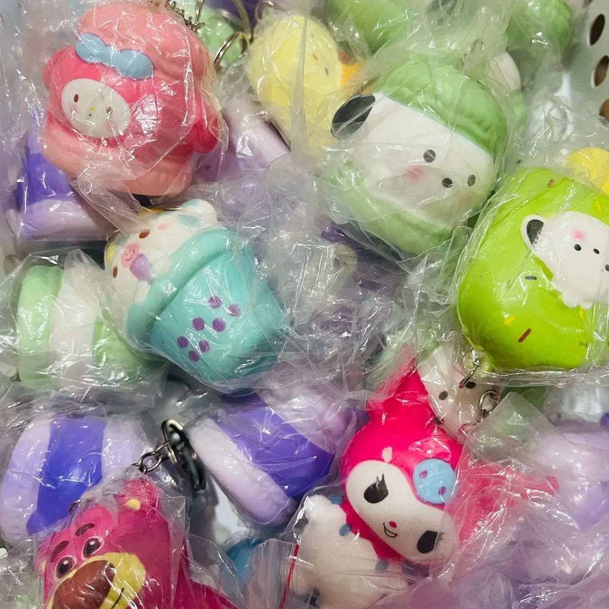 Grosir Ganci Strap Karet dan Squishy Gantungan Kunci keychain