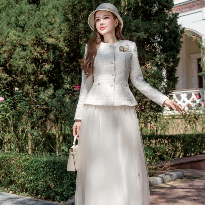 Kiều Linh -Set Váy Dự Tiệc Thiết Kế Áo Rời KL680 chất liệu Dạ Tweed Ánh KIm Sa phối Chân Váy Lưới Cúc Ngọc Trai Kết Hoa Vai 2 Lớp lót Giấu Đường May Kĩ