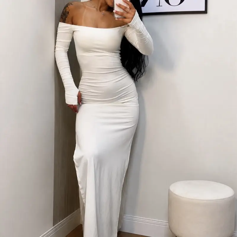 Vestido Longo com Mangas Compridas Decote Ombro a Ombro para Ocasiões Especiais Modela o Corpo Estilo Elegante