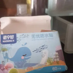 【Beli tiga, dapat satu gratis】GG 60 Pcs Plester Luka Tahan Air Ekstra Transparan Tak Terlihat Breathable Hentikan Perdarahan Anti Lecet Kaki Tahan Air Mandi Berenang Plester Medis