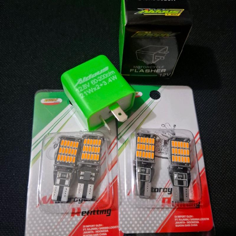 paketan 4pcs lampu sein T15 T10 dajjal smd 45led dc12volt  plus flaser sen universal super terang 4