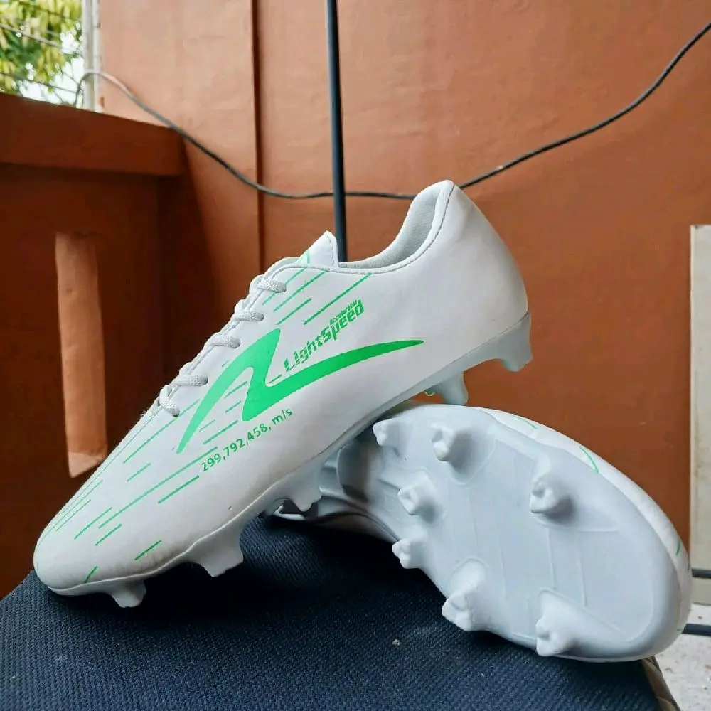 Sepatu Bola Anak Remaja Specs Reborn Hijau