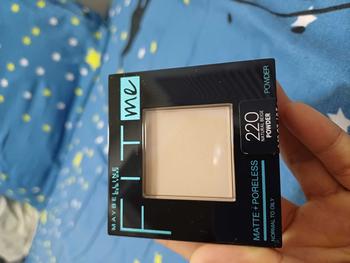 Product Review of Maybelline Fit Me Matte + Poreless Pressed Powder Foundation from M**y 0