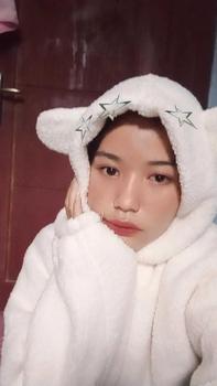 Product Review of Sweater Hoodie Crope V Bear Sherpa Bulu Domba Fit Wanita Tebal Oversize Cream from i**a 1