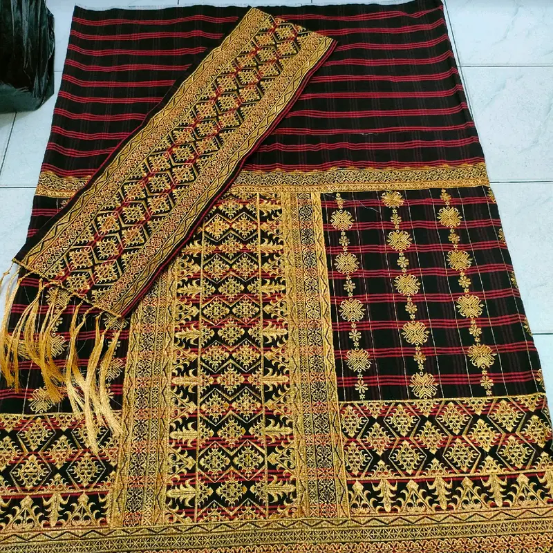 TAPIS BORDIR BAHAN TEMAN BORDIR SATU SET DENGAN SELENDANG PAKE TUMPAL 0