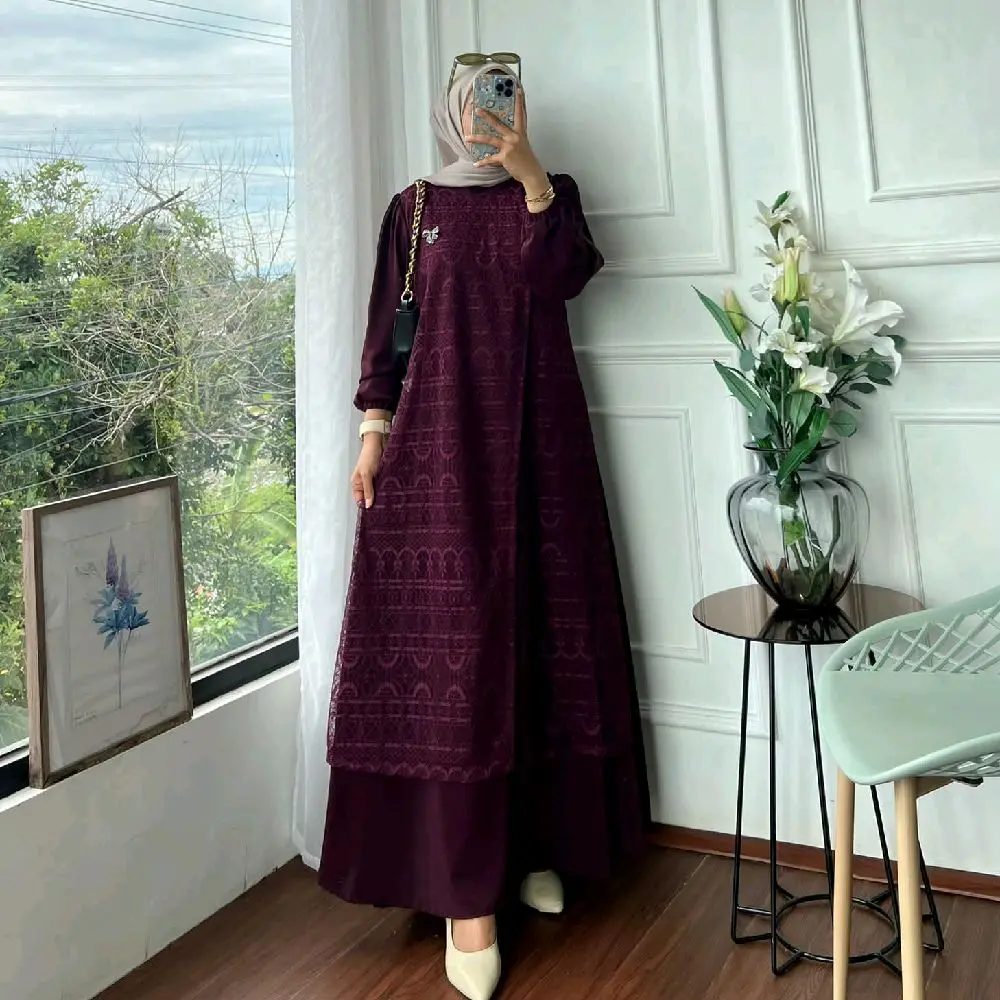 baju gamis memaaki bahan borkat yg sangat nyaman dipakai