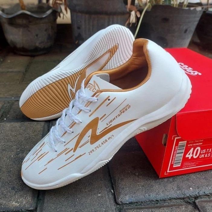 Product Introduction of Specs Lighspeed Reborn Putih Merah Gold Silver   Terviral sepatu futsal specs lightspeed sepatu  futsal bunyi cit karet ori 2