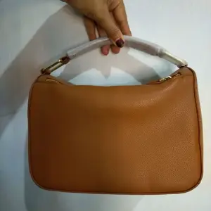 Tote mini dari El si. Selempang Wanita