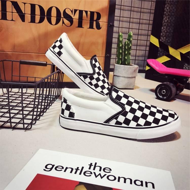 Product Introduction of Spring New Canvas Shoes Men's Black and White Plaid Shoes Low-Top Breathable Slip-on Lazy Shoes Casual Trendy Sneakers 4