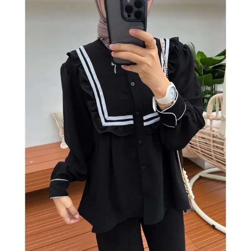blouse ruffle list hitam kancing aktif/blouse wanita murah/ blouse korean style terbaru/ lengan balon/ kemeja wanita terbaru/ ootd wanita/ fashion wanita Crinkle Cantik Formal Nyaman Panjang 1