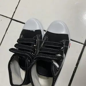 Sepatu Anak Laki Laki Perempuan Sekolah SD SMP dan SMA Boots Fashion Perekat Velcro