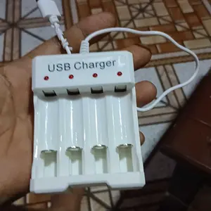 Ruibao Pengisi baterai / Pengisian Cepat USB Pengisi Daya Baterai / AAA AA