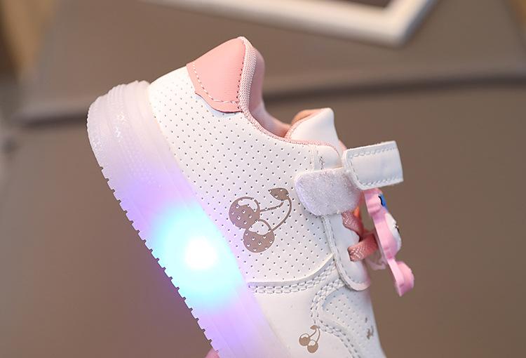 Product Introduction of Children&#039;s shoes spring and autumn sports shoes leather breathable flashing shoes children&#039;s shoes 10