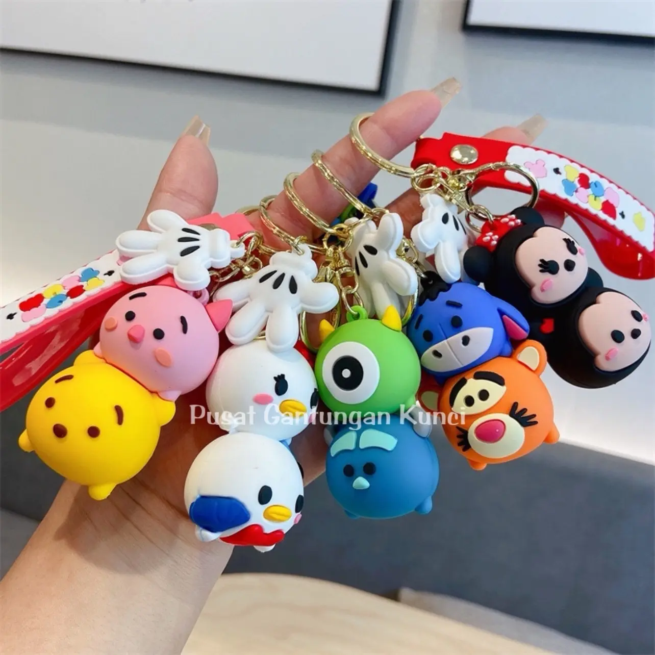 Gantungan Kunci Tsum Tsum Karakter Lucu Gemoy Kartun Anime Tas HP Tali Kunci Hadiah Souvenir - Boneka, Besi Keychain