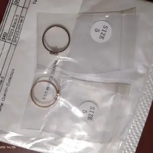 Cincin Barnett Titanium Daisy Kecil Bunga Hitam Putih Tidak Pudar Kepribadian Korea Flower Cincin