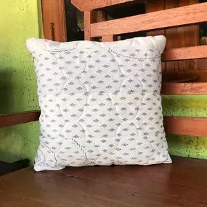 Bantal sofa quilting Bantal sofa anti kempes