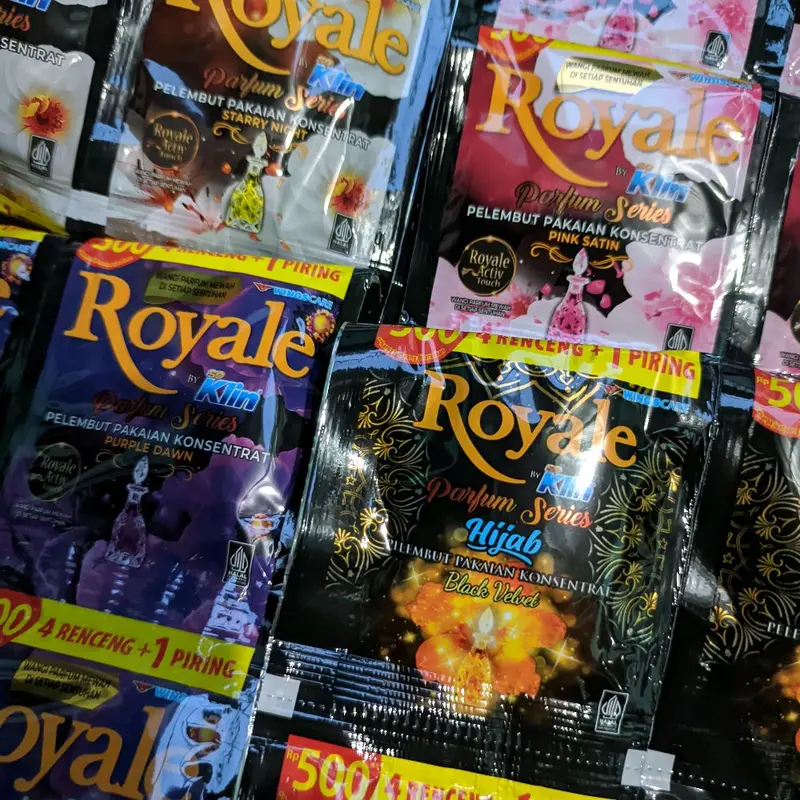 Murah Royale renceng 72 sachet 13ml,  pewangi pakaian konsentrat 6
