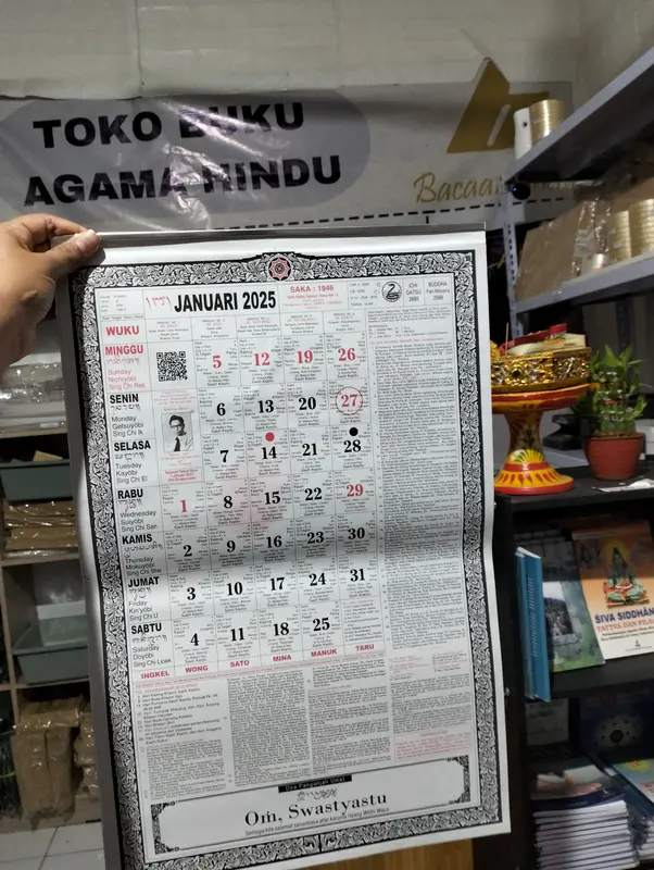 Kalender Dinding Dan Meja Bali Bambang Gde Rawi 2025 1