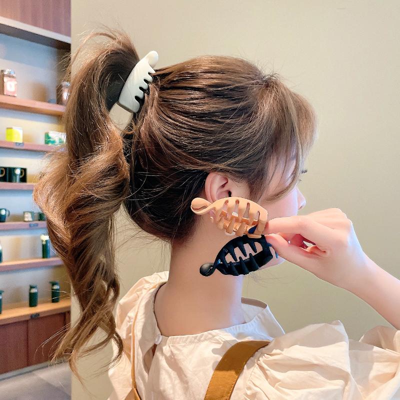 Product Introduction of Lược Đuôi Ngựa Màu Trơn, Kẹp Tóc Acrylic Mờ, Kẹp Tóc Xoắn Chuối, Phụ Kiện Tóc Thời Trang Cho Nữ 3
